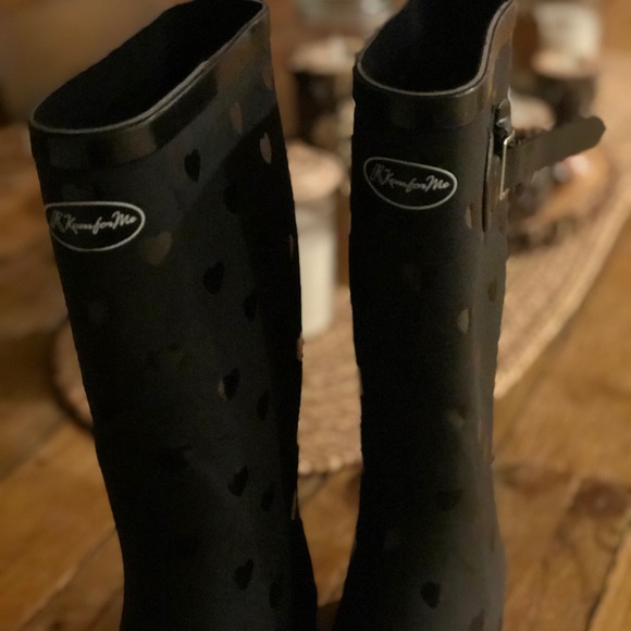 Heart Design Rain Boots - Picture 5 of 5